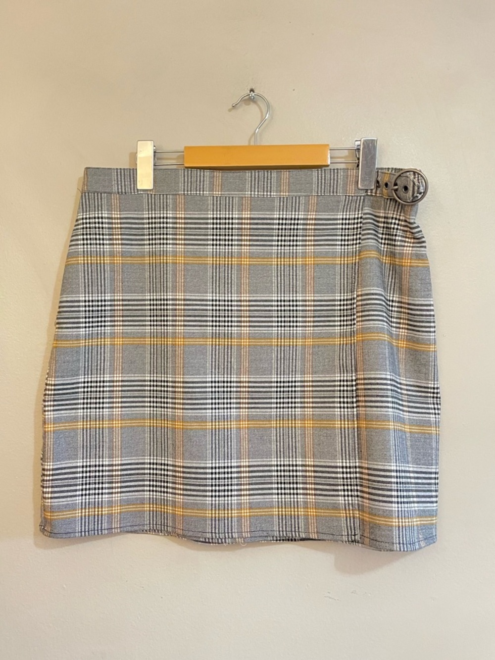 Harlow Grey Plaid A-Line Mini Skirt with Yellow Accents – Size XL EUC - Picture 2 of 14